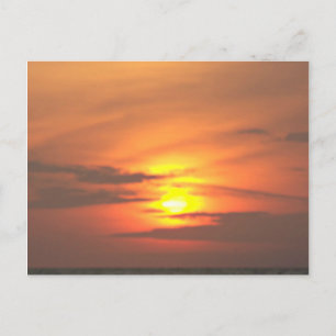 Carte Postale Coucher de soleil sur l'océan profond, lueur du so