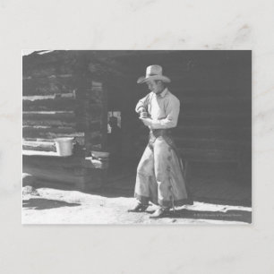 Carte Postale Cowboy mangeant d'une canette de beurre d'arachide