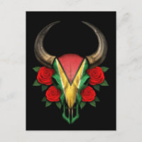 Crâne de taureau avec drapeau guyanien et roses ro