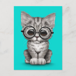 Carte Postale Cute Gris Tabby Kitten avec lunettes d'oeil bleu