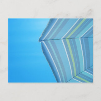 Carte postale de bleus de parapluie