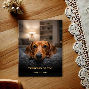 Carte postale de dachshund adorable qui pense à vo