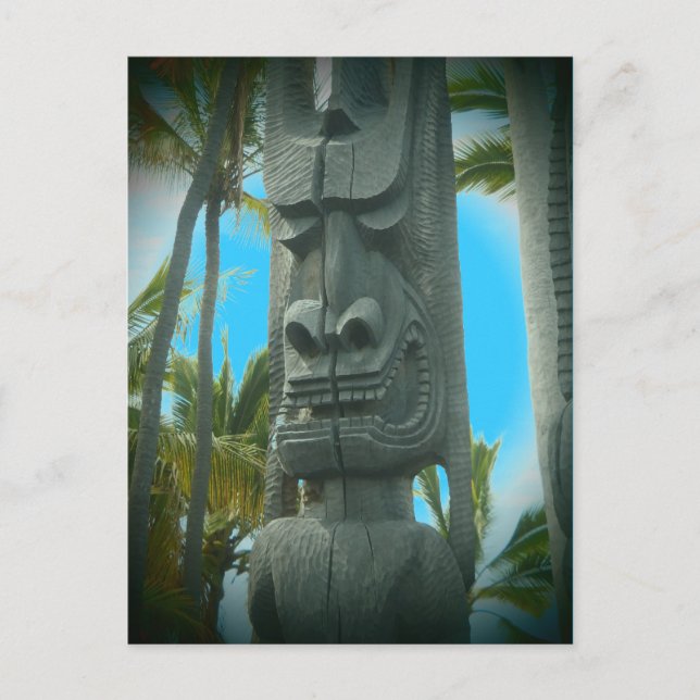 Carte postale de la statue de tiki souriante (Devant)