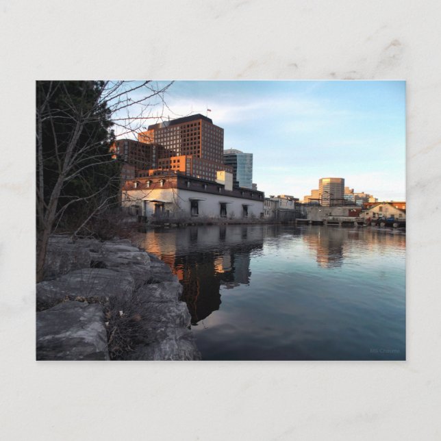 Carte Postale De l'ancien au nouveau - Bâtiments riverains Hull  (Devant)