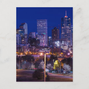 Carte Postale Denver Skyline À La Nuit - Colorado