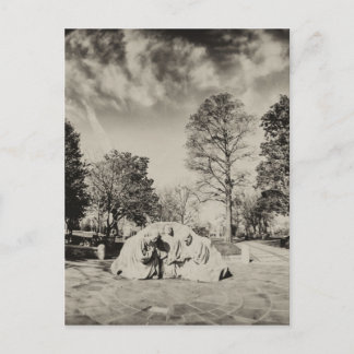 Carte Postale Des ministres agenouillés à Kelly Ingram Park - B&