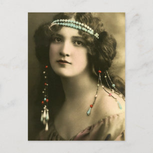 Carte Postale Des perles dans ses cheveux