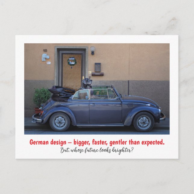 Carte Postale design allemand – plus grand, plus rapide, plus do (Devant)