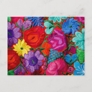 Carte Postale Détail d'un textile floral à broderie traditionnel