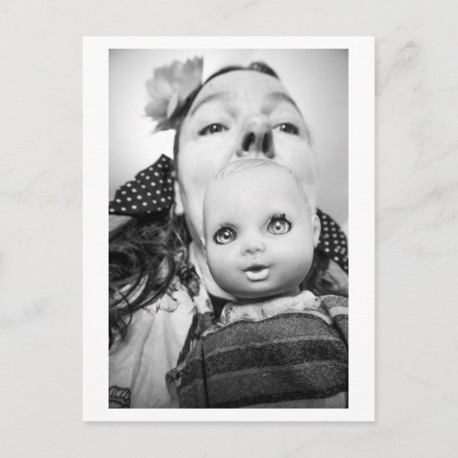 Carte Postale Doll Portrait - The Doll Whisperer (Devant)