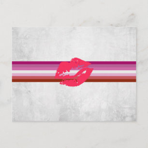 Carte Postale Drapeau de fierté lesbienne au rouge à lèvres