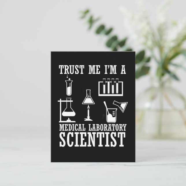 Carte Postale Drôle humour de technicien de laboratoire médical  (Debout devant)