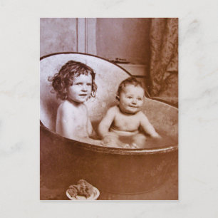 Carte Postale Durée vintage du bain de bébé