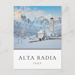 Carte Postale Église avec Dolomites en hiver à Alta Badia