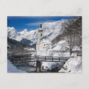 Carte Postale Eglise dans la neige avec les Alpes