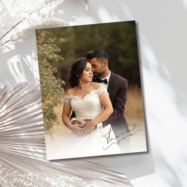 Carte Postale Élégant Mariage de script Merci photo (Elegant Script Wedding Photo Thank You Postcard)