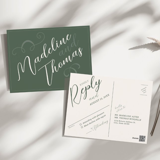 Carte Postale Élégant Simple Script Sage Vert Mariage RSVP (Elegant modern unique slant script and swirl dark moss green wedding invitation suite RSVP postcard)