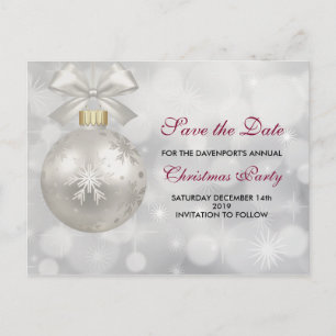 Carte Postale Élégante boule de Noël en argent Sauvez la date