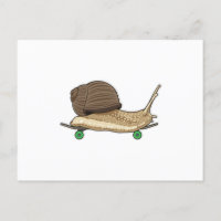 Escargot en patineur avec planche à roulettes