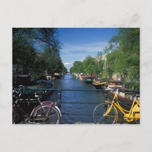 Carte Postale Europe, Holland, Amsterdam, yellow bicycle and