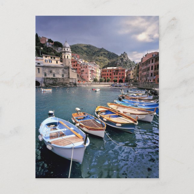 Carte Postale Europe, Italie, Vernazza. Bateaux aux peintures vi (Devant)