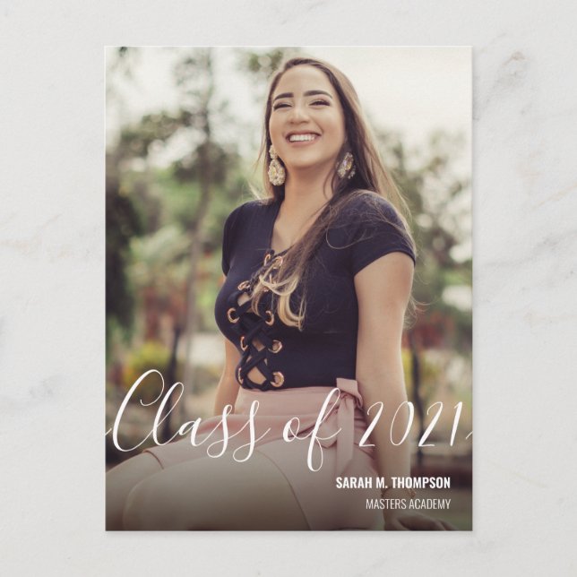 Carte Postale Faire-part Classe de 2021 Female Graduate Photo Nom (Devant)