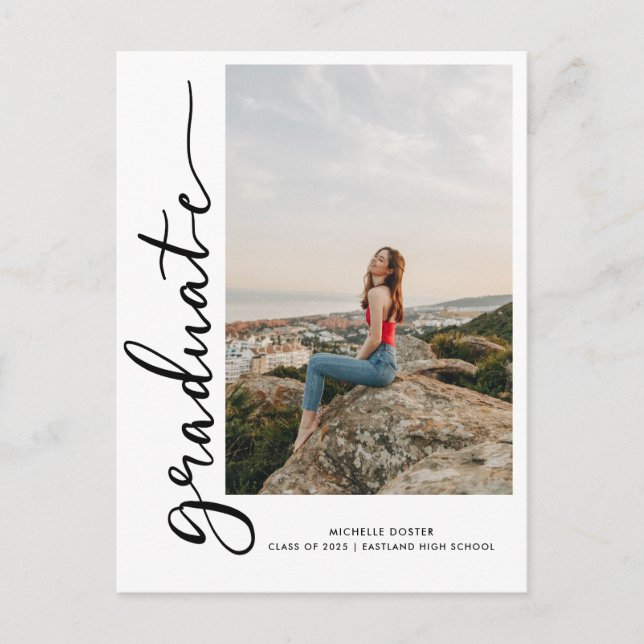 Carte Postale Faire-part Écriture manuscrite de diplômé décontractée | Phot (Devant)