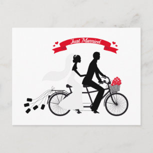 Carte Postale Faire-part Juste jeunes mariés mariés sur la bicyclette