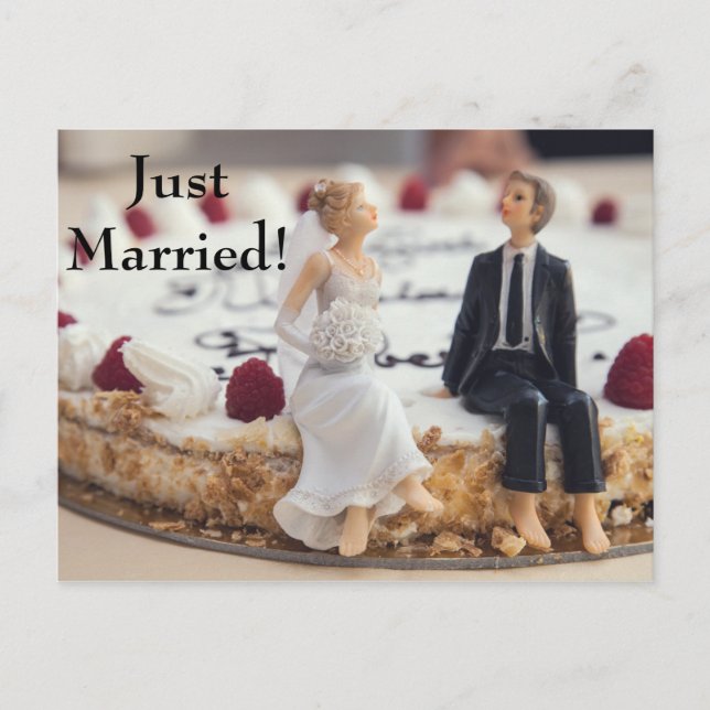 Carte Postale Faire-part Mariée & Marié Mignons Sur Gâteau Blanc (Devant)