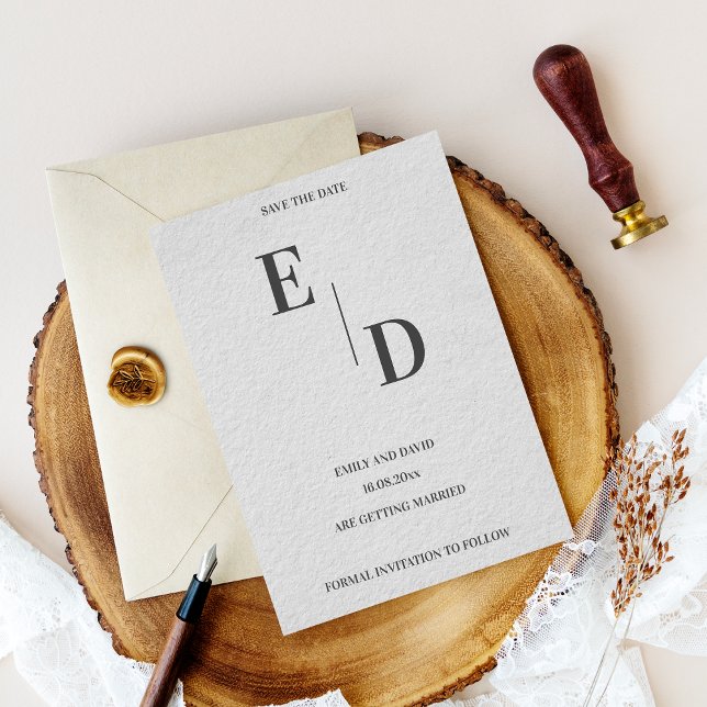 Carte Postale Faire-part Moderne Monogramme Noir Blanc Mariage Épargnez la  (Modern Monogram Black White Wedding Save The Date Announcement Postcard)