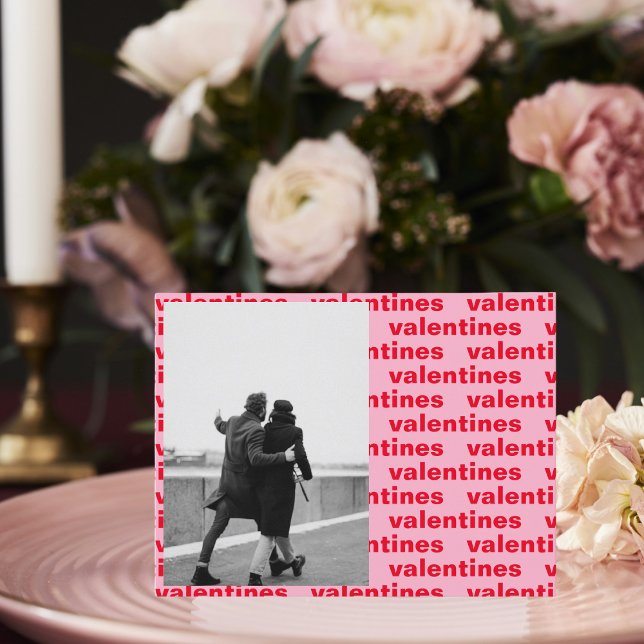 Carte Postale Famille de photos rouge et rose | Joyeux Valentine (Créateur téléchargé)