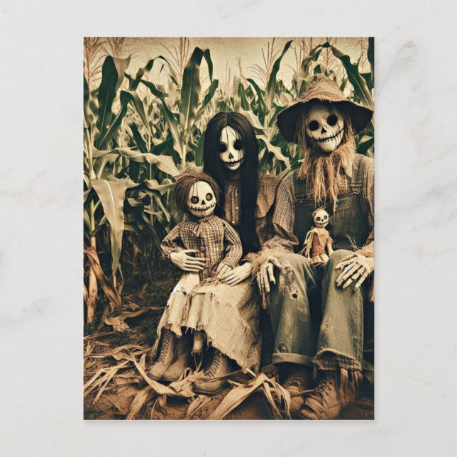 Carte Postale Famille déplaisant Scarecrow dans champ photo d'ho (Devant)