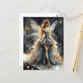 Carte Postale Fée dans un défilé de mode habillé de journaux