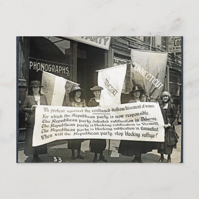 Carte Postale Féministes en protestation contre les Républicains (Devant)