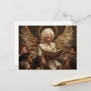 Carte Postale Femme ange blonde lisant pour des enfants