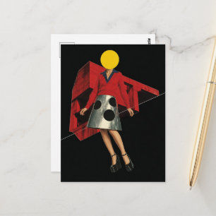 Carte Postale Femme avec le cercle jaune pour une tête surréalis