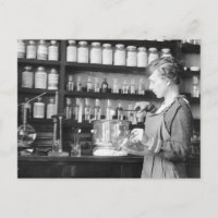 Femme chimiste, 1919
