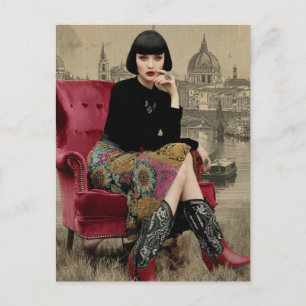Carte Postale Femme dans un fauteuil rouge