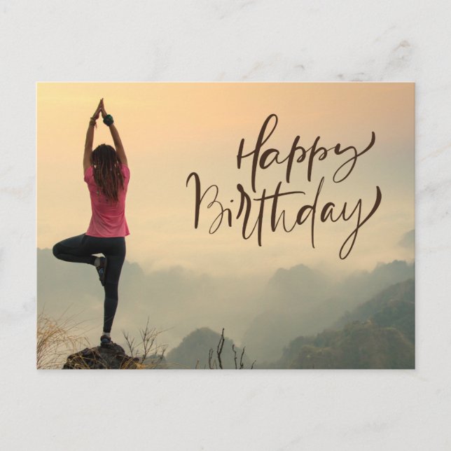 Carte Postale Femme de méditation de yoga Joyeux Anniversaire (Devant)
