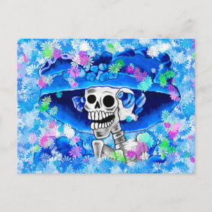 Carte Postale Femme squelette riante en bonnet bleu sur fond ble