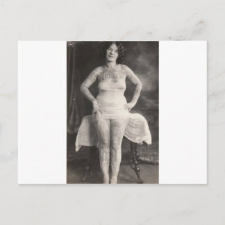 Carte Postale Femme tatouée Curvy