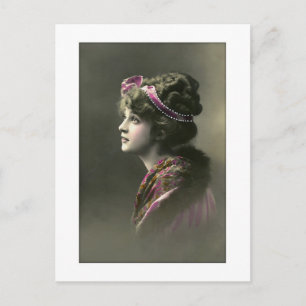 Carte Postale femme victorienne expression d'espoir