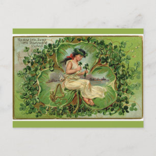 Carte Postale Femme vintage en Shamrock géant