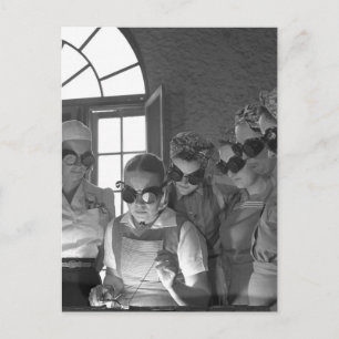 Carte Postale Femmes soudeuses en 2ÈME GUERRE MONDIALE, années 1