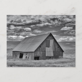 Carte Postale Fermes | Scène de grange drapeau américain BW