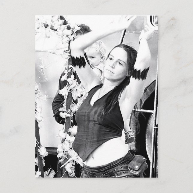 Carte postale Fille Dancer Chill Floor (Devant)