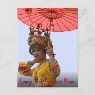 CARTE POSTALE - Fille en robe traditionnelle