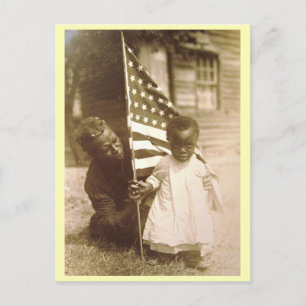 Carte Postale Fils et mère afro-américains, drapeau américain Vi