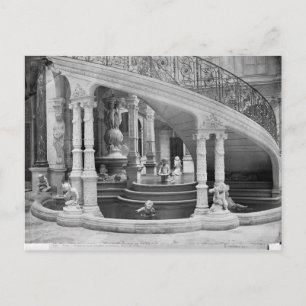 Carte Postale Fontaine sous les escaliers de l'Hôtel de Ville