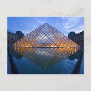 Carte Postale France, Paris. Le Louvre au crépuscule. Crédit